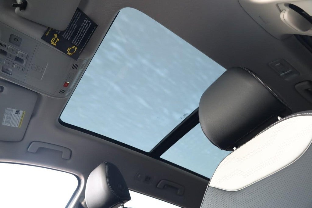 2025 Volkswagen Taos SEL 4MOTION