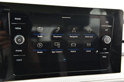 2025 Volkswagen Taos SEL 4MOTION