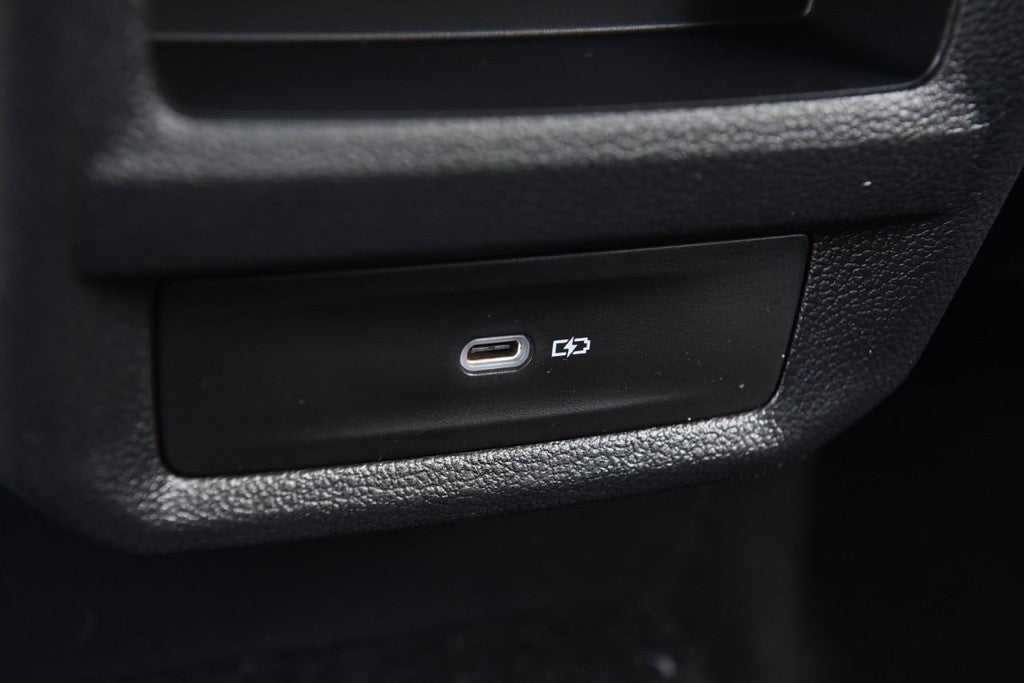 2025 Volkswagen Taos SEL 4MOTION