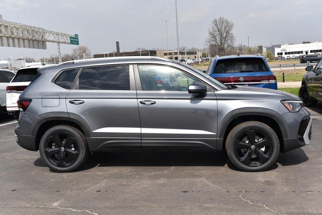2025 Volkswagen Taos SEL 4MOTION