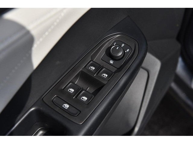 2025 Volkswagen Taos SEL 4MOTION