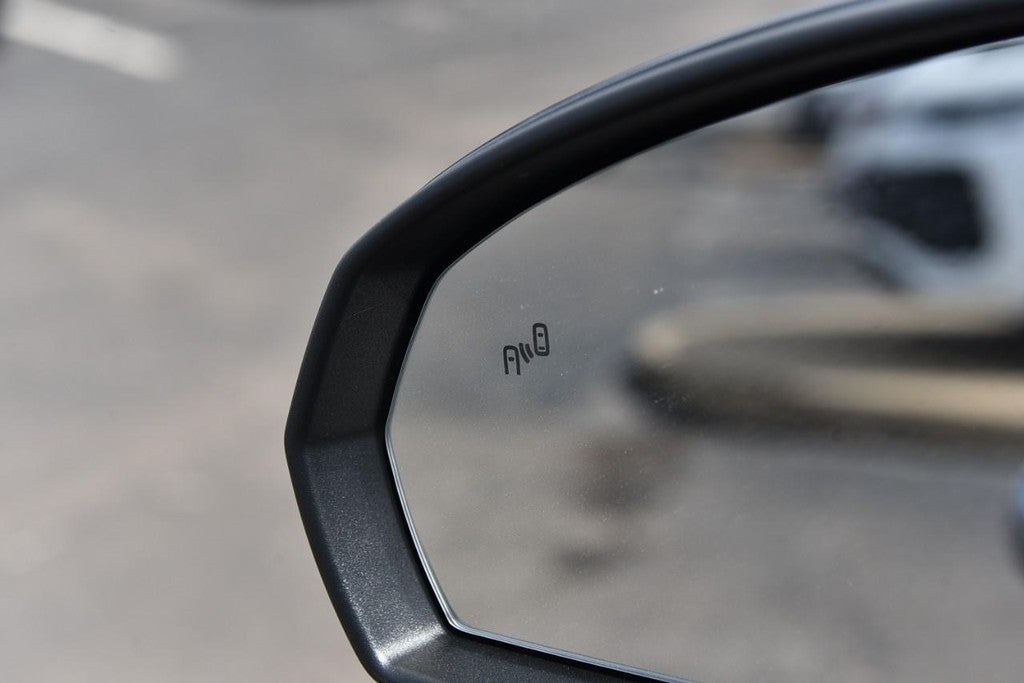 2025 Volkswagen Taos SEL 4MOTION