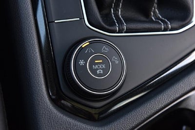 2027 Volkswagen Taos SEL 4MOTION