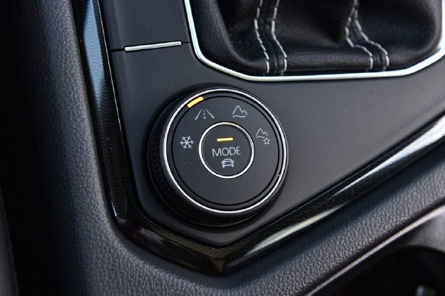2027 Volkswagen Taos SEL 4MOTION