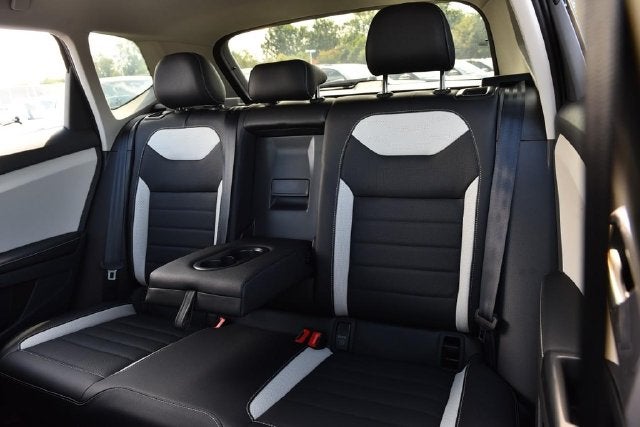 2027 Volkswagen Taos SEL 4MOTION