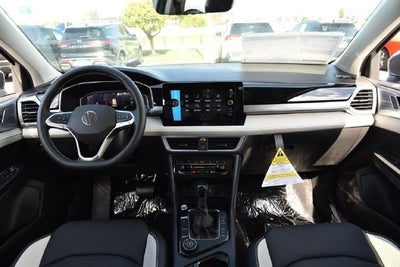2027 Volkswagen Taos SEL 4MOTION