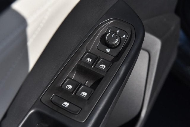 2027 Volkswagen Taos SEL 4MOTION
