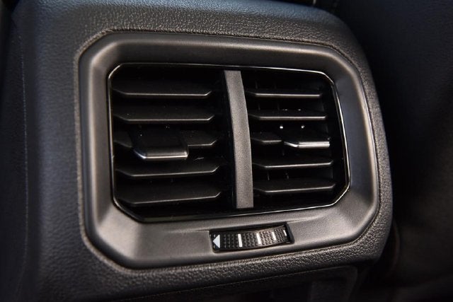 2027 Volkswagen Taos SEL 4MOTION