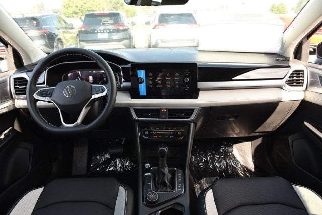 2027 Volkswagen Taos SEL 4MOTION