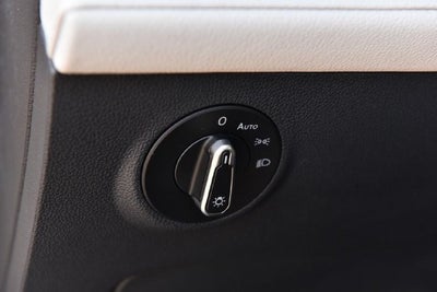 2027 Volkswagen Taos SEL 4MOTION
