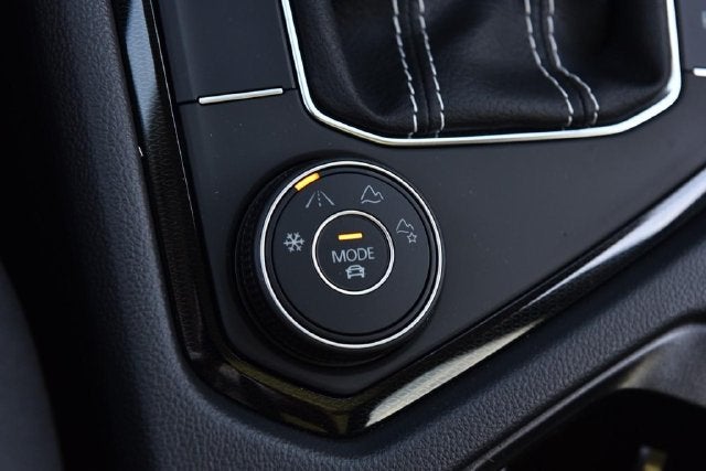 2027 Volkswagen Taos SEL 4MOTION