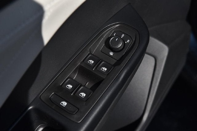 2027 Volkswagen Taos SEL 4MOTION