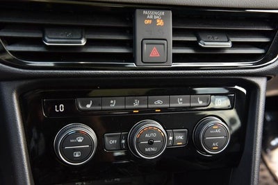 2024 Volkswagen Taos 1.5T SEL