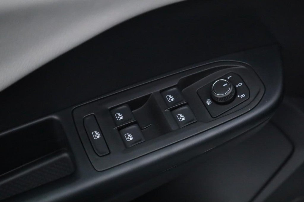 2026 Volkswagen Taos S 4MOTION