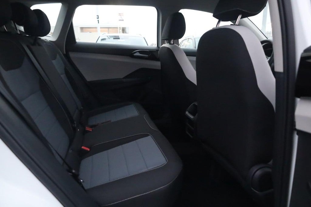 2026 Volkswagen Taos S 4MOTION