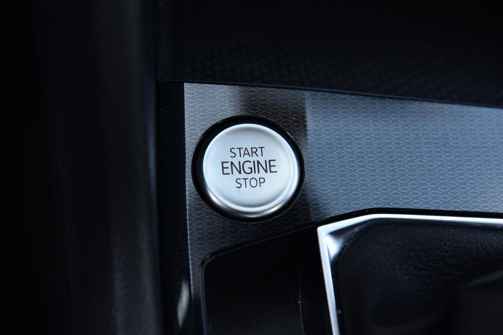 2025 Volkswagen Taos S 4MOTION