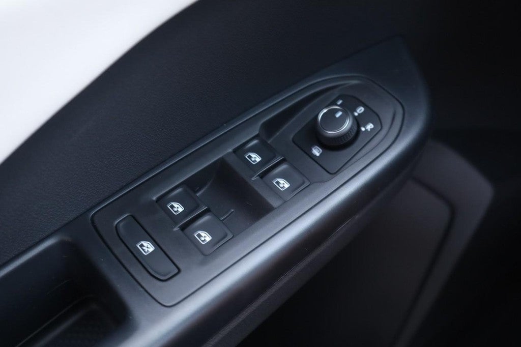 2025 Volkswagen Taos S 4MOTION