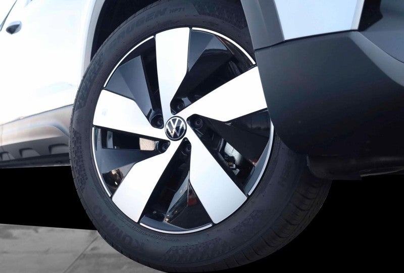 2025 Volkswagen Taos S 4MOTION