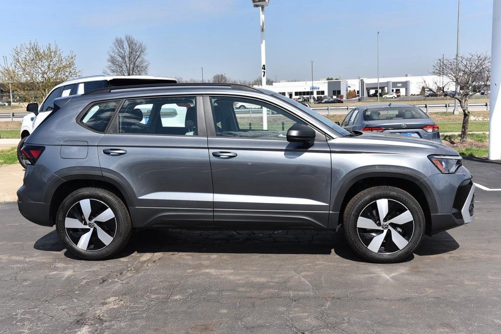2026 Volkswagen Taos S 4MOTION