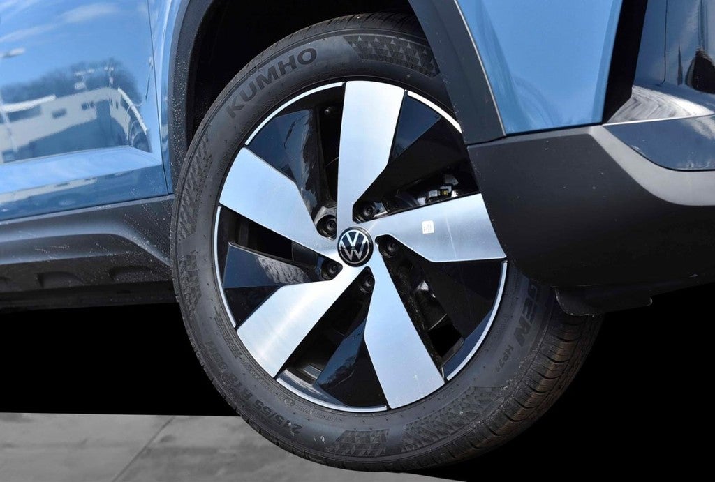 2026 Volkswagen Taos S 4MOTION