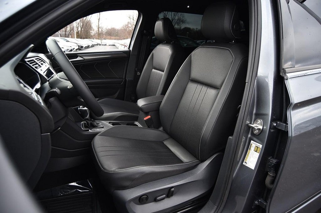 2023 Volkswagen Tiguan 2.0T SE R-Line Black FWD