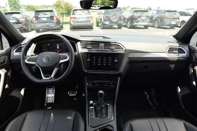 2023 Volkswagen Tiguan 2.0T SE R-Line Black