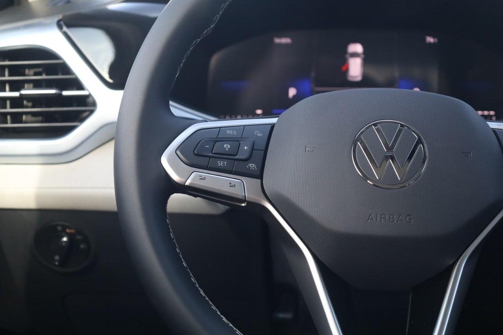 2026 Volkswagen Taos SE FWD