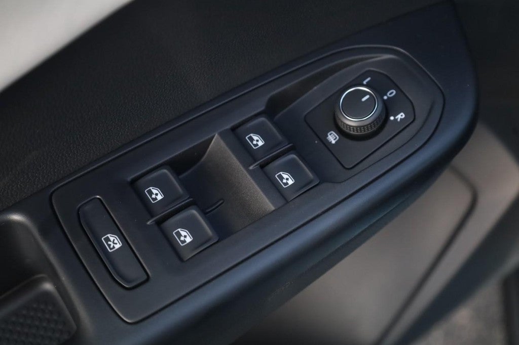 2026 Volkswagen Taos SE FWD