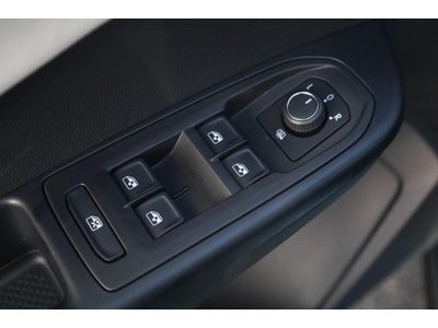 2026 Volkswagen Taos SE FWD