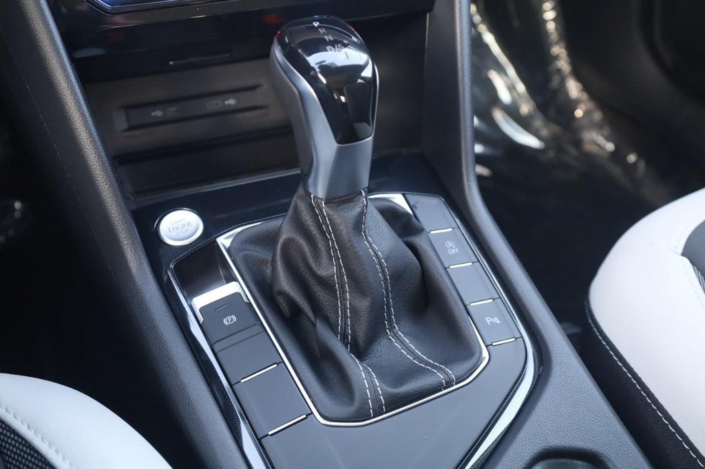 2026 Volkswagen Taos SE FWD