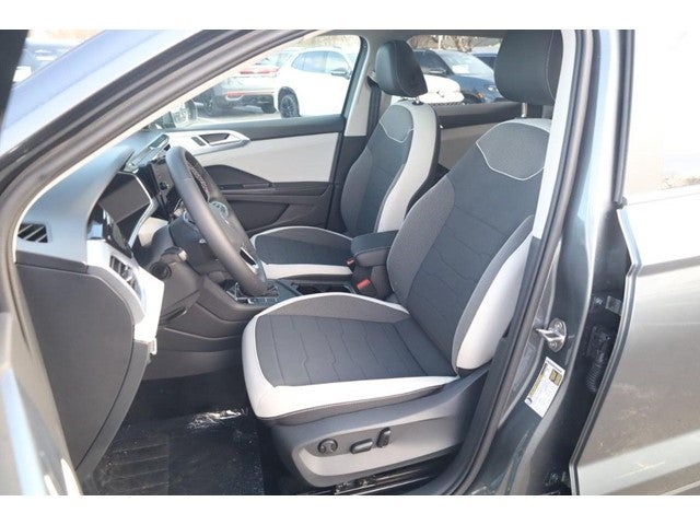 2026 Volkswagen Taos SE FWD