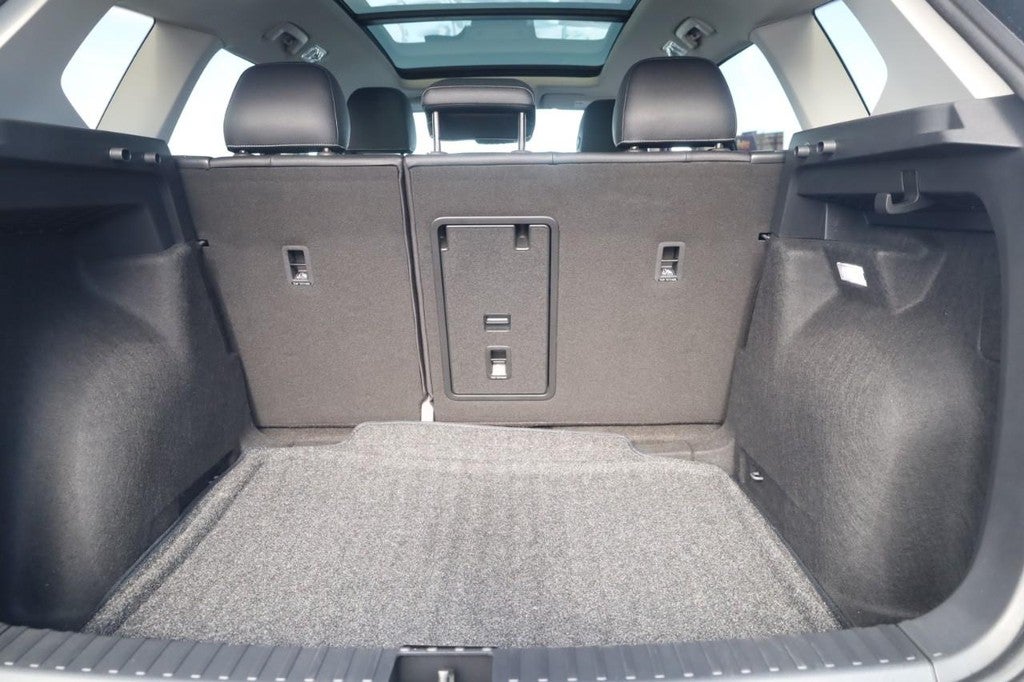 2026 Volkswagen Taos SE FWD