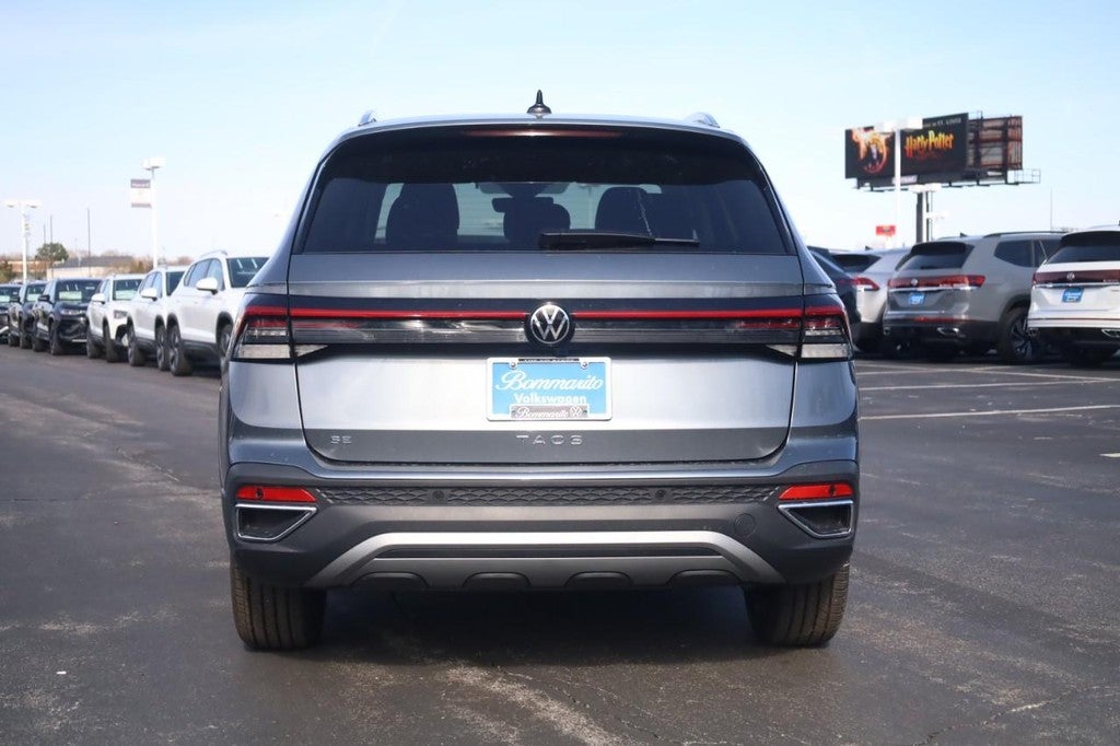 2026 Volkswagen Taos SE FWD