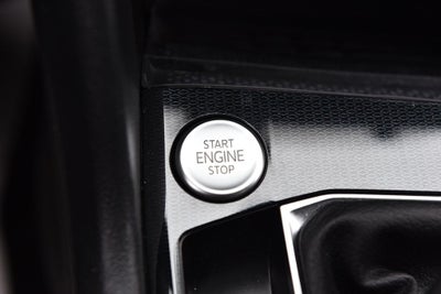 2025 Volkswagen Taos SE FWD