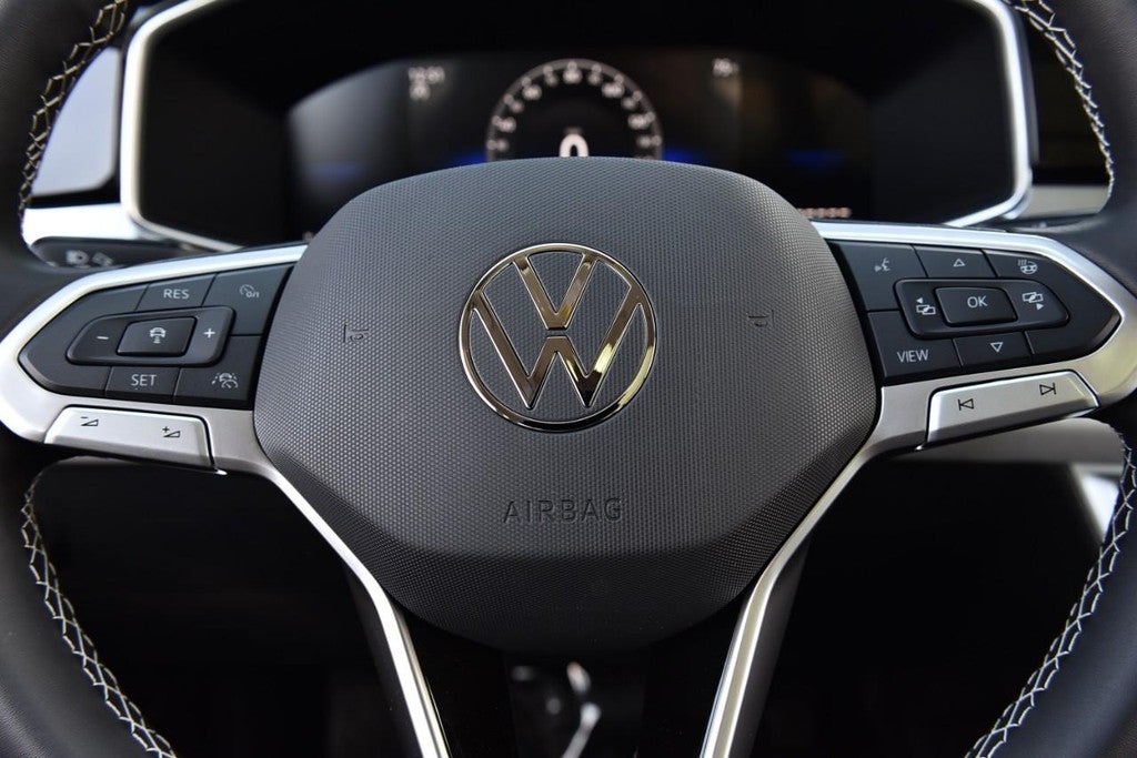 2026 Volkswagen Taos SE FWD