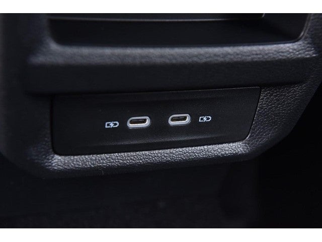 2026 Volkswagen Taos SE FWD