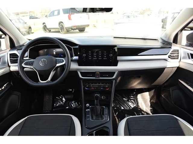 2026 Volkswagen Taos SE FWD