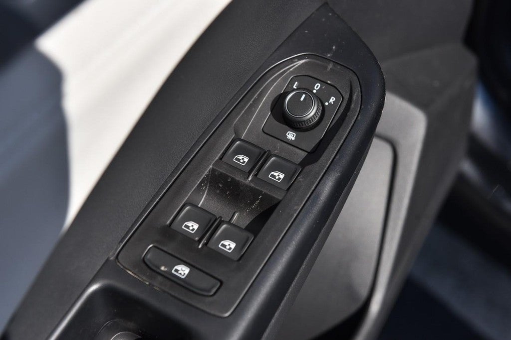 2026 Volkswagen Taos SE FWD