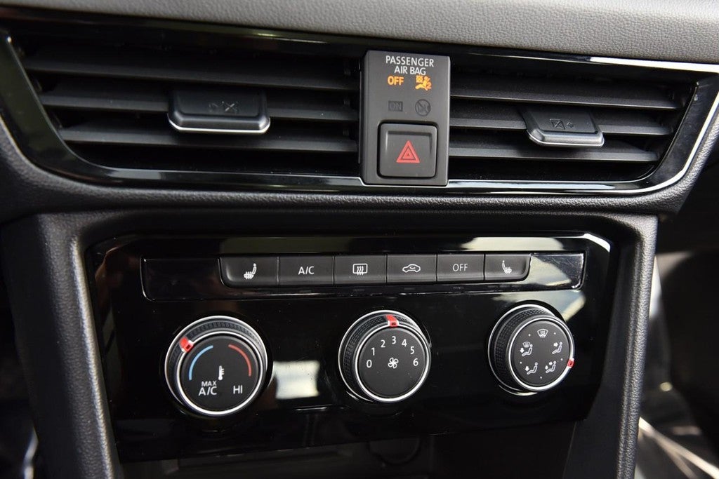 2023 Volkswagen Taos SE FWD