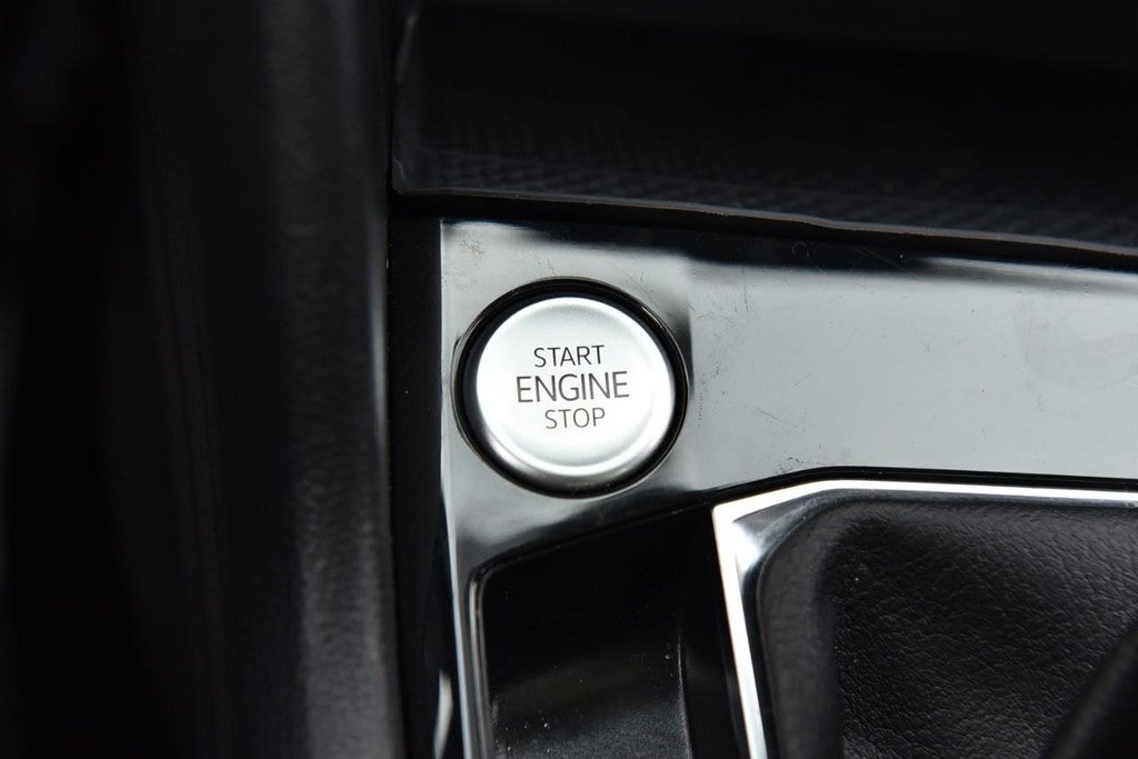 2023 Volkswagen Taos SE FWD