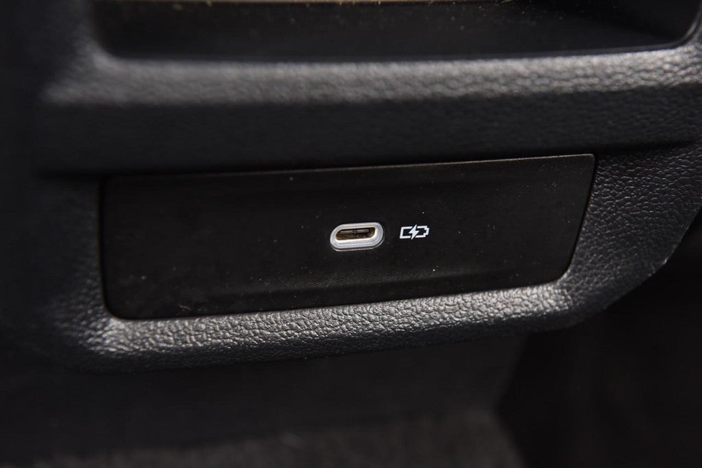 2023 Volkswagen Taos SE FWD