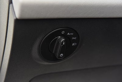 2023 Volkswagen Taos SE FWD