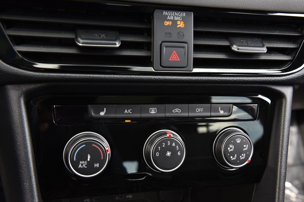 2023 Volkswagen Taos SE FWD