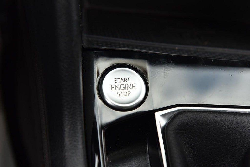 2023 Volkswagen Taos SE FWD