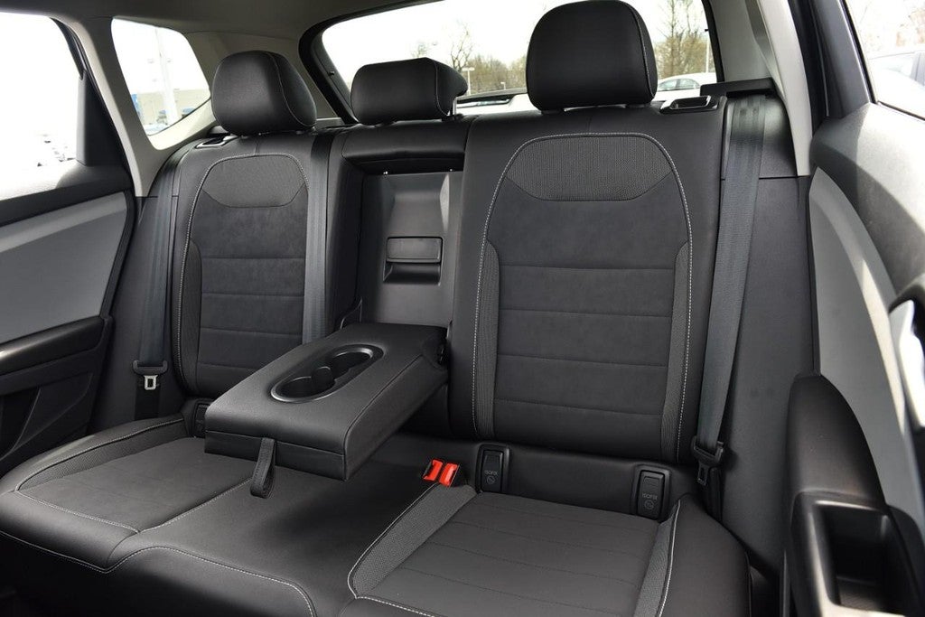 2023 Volkswagen Taos SE FWD