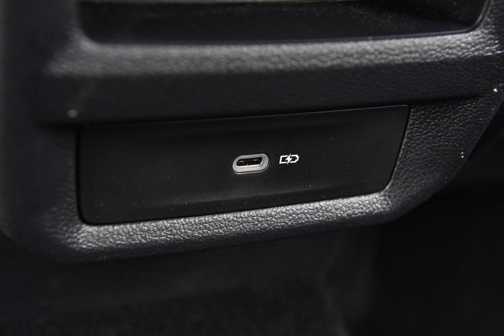 2023 Volkswagen Taos SE FWD