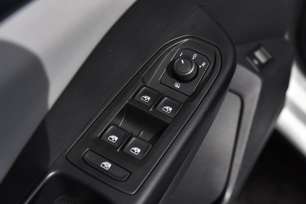 2023 Volkswagen Taos SE FWD