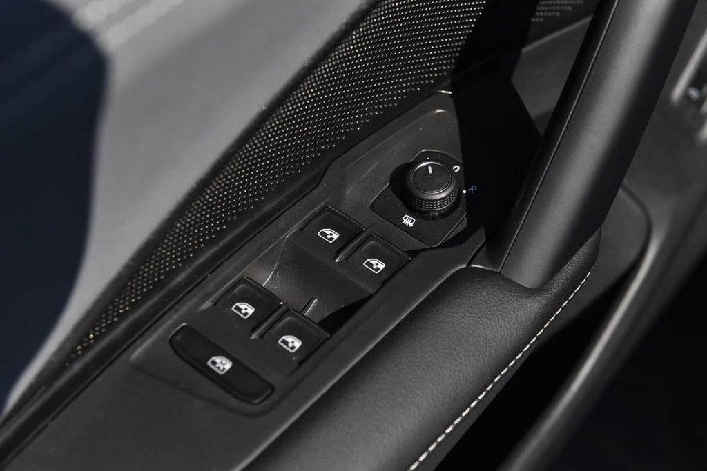 2025 Volkswagen Tiguan 2.0T SE R-Line Black 4MOTION