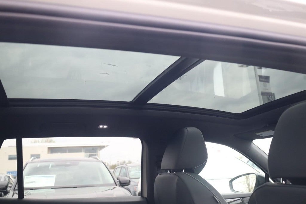 2026 Volkswagen Tiguan 2.0T SE R-Line Black 4MOTION