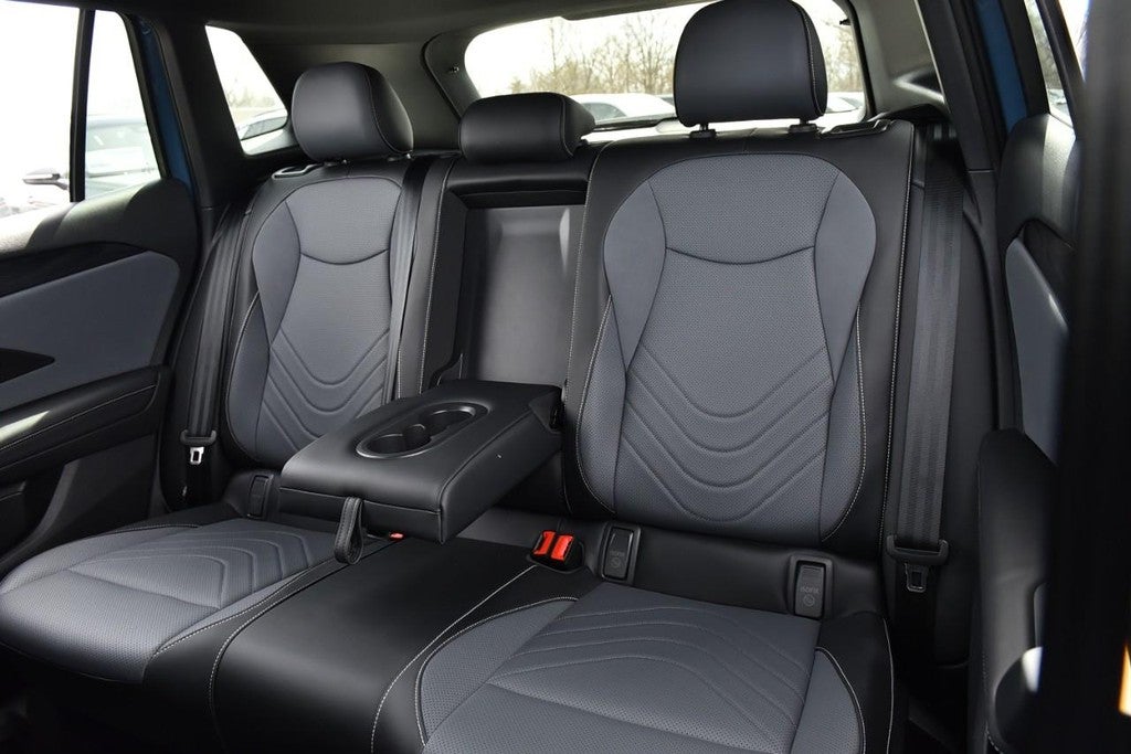 2026 Volkswagen Tiguan 2.0T SE R-Line Black 4MOTION